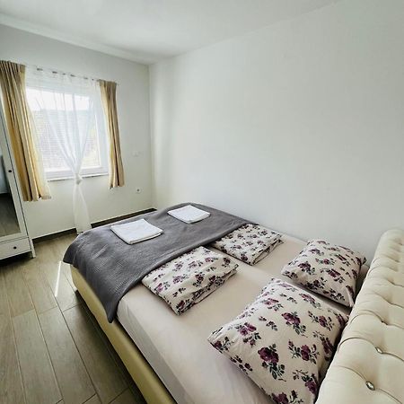 Apartments Jagodje Izola Ngoại thất bức ảnh